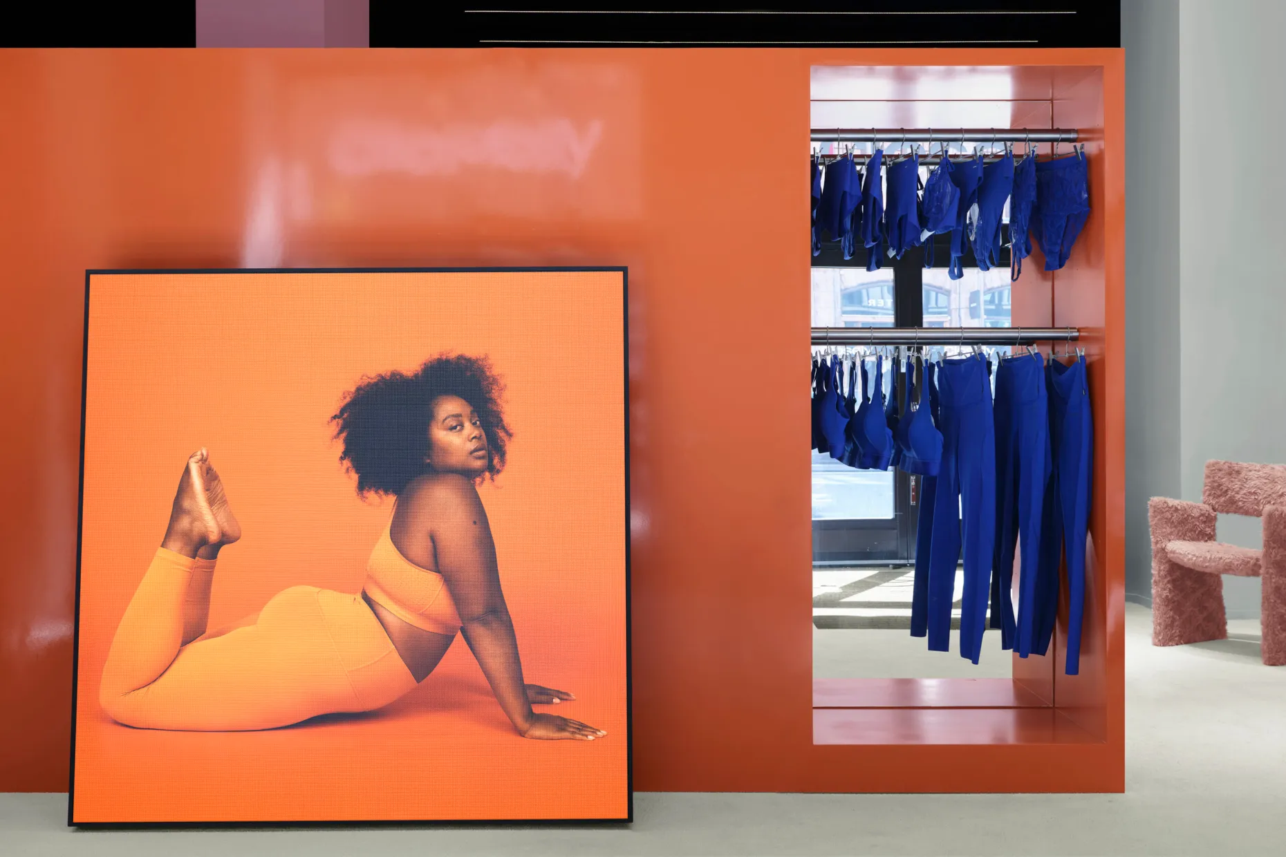 Closely_SG-0750-1-scaled